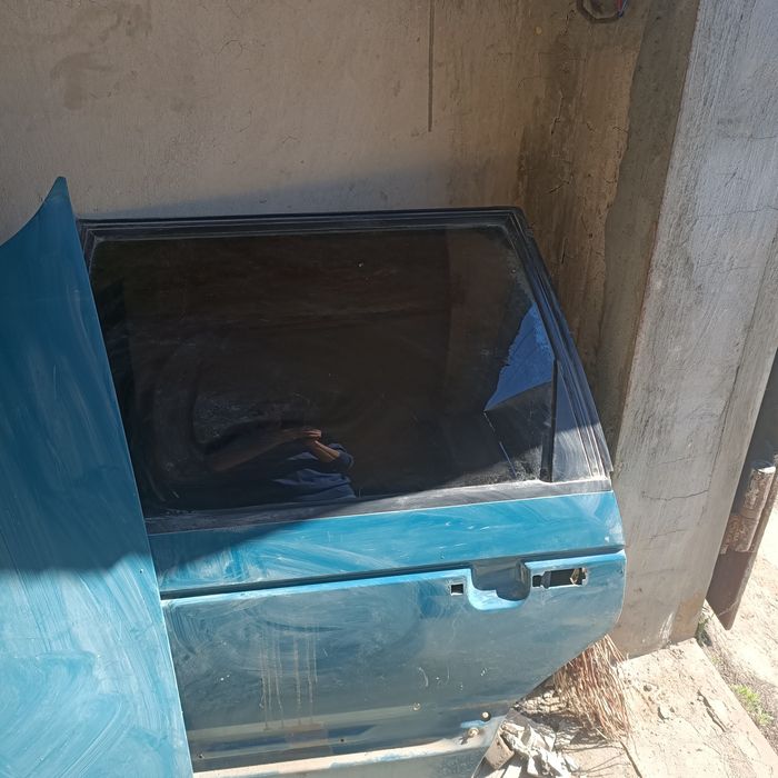 Продам 4 двери на ww passat B3