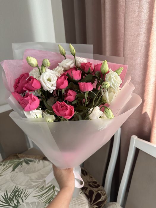 Букет цветы кустовые роза