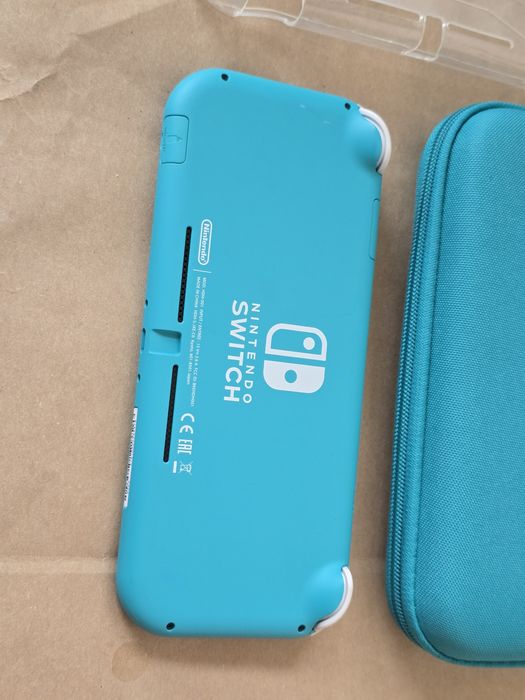 Nintendo Switch Lite Turquoise + 64гб карта памет + PicoFly