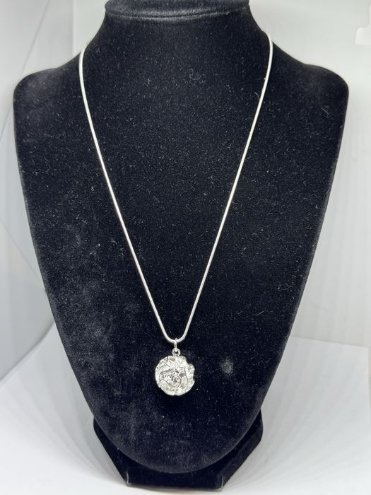 Нов сребърен синджир с висулка роза 8.12гр 925