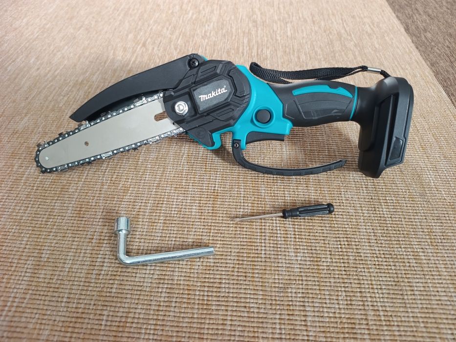 Mini drujba electrica Makita 22cm cu acumulator BL 6Ah