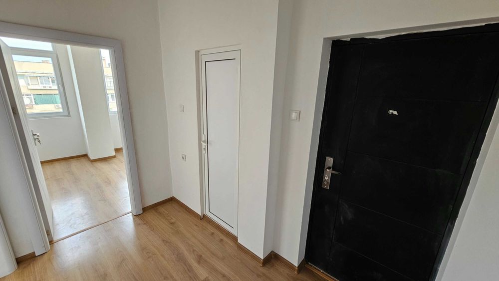 Продава се Едностаен апартамент в Разград, Бели Лом - 35 кв.м за 1749 €/кв.м - Снимка #1