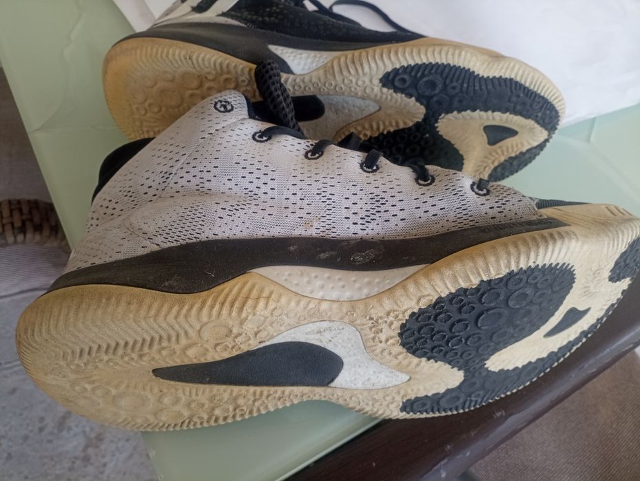 Маратонки adidas 45-ти номер Nike45,42 и Кецове ВАНС 43