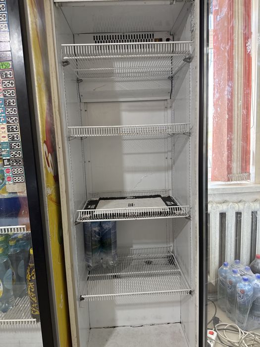 Продается холодильник для магазина