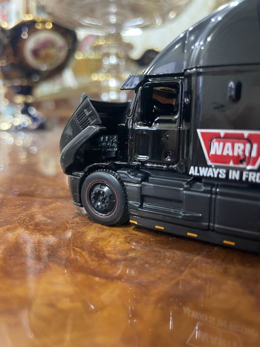 Hot wheels грузовик