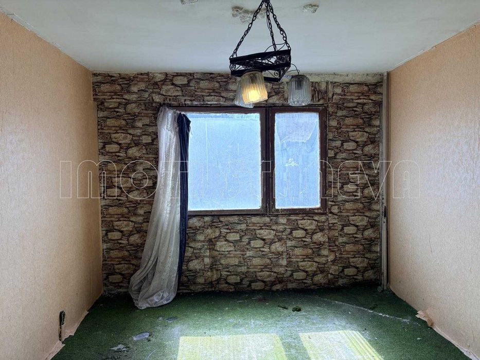 Продавам двустаен в жк. Химик, ет.3