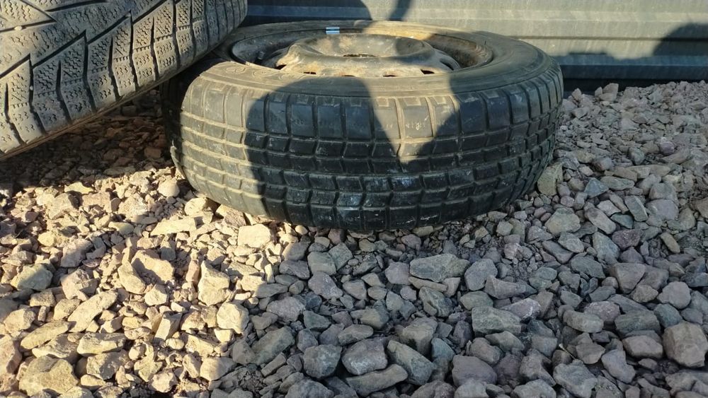 Продаются шины бу 15 размер