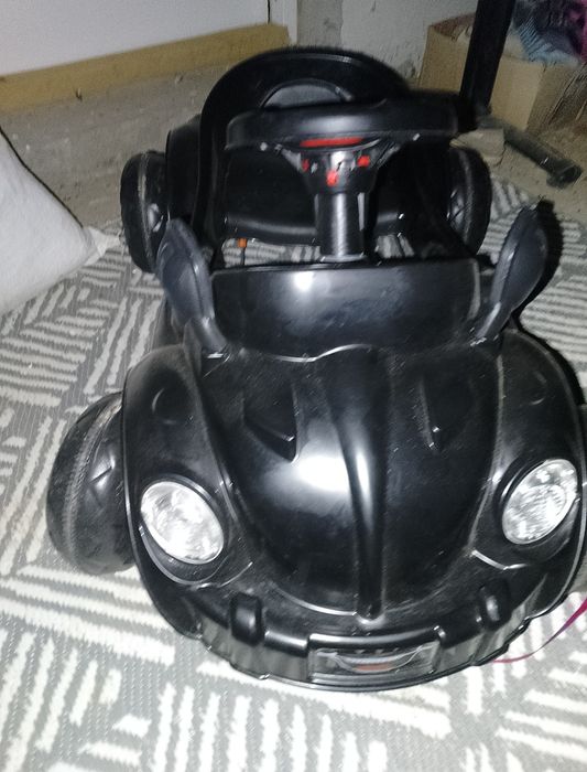 Mașinuță cu pedale 2-3ani