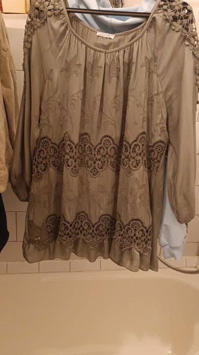 Продам блузку из шитья