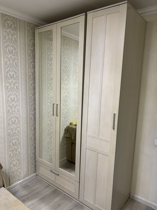 Шкаф на ваше усматрение куда ставить