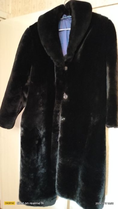 Полушубок, цигейковая шуба мутон