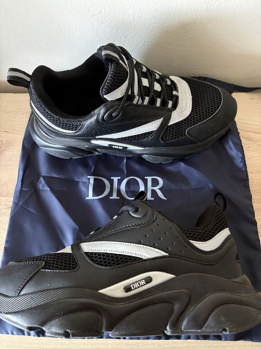 Dior b22