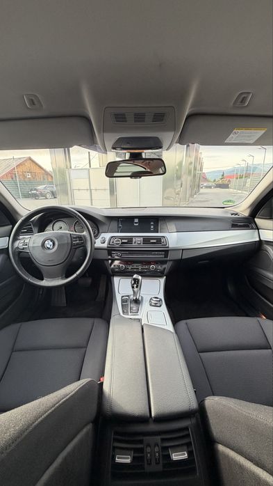 BMW Seria 5 F10 520d • 2012 • Automat • Bi-Xenon Adaptive • Keyless • Navi Mare