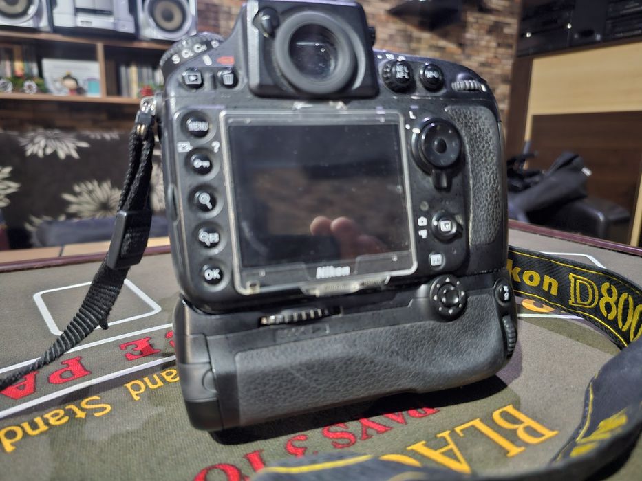 Nikon d800 tamron 24 70 2.8 grip