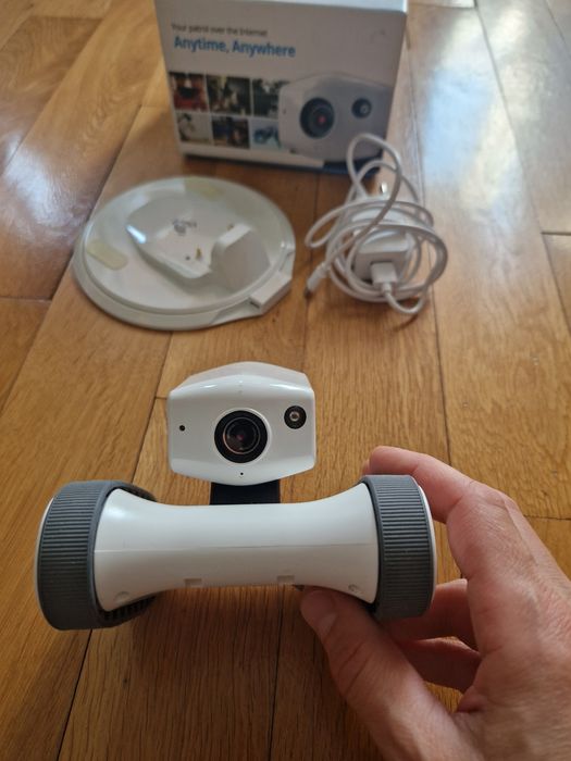 Смарт робот за наблюдение - Appbot Riley