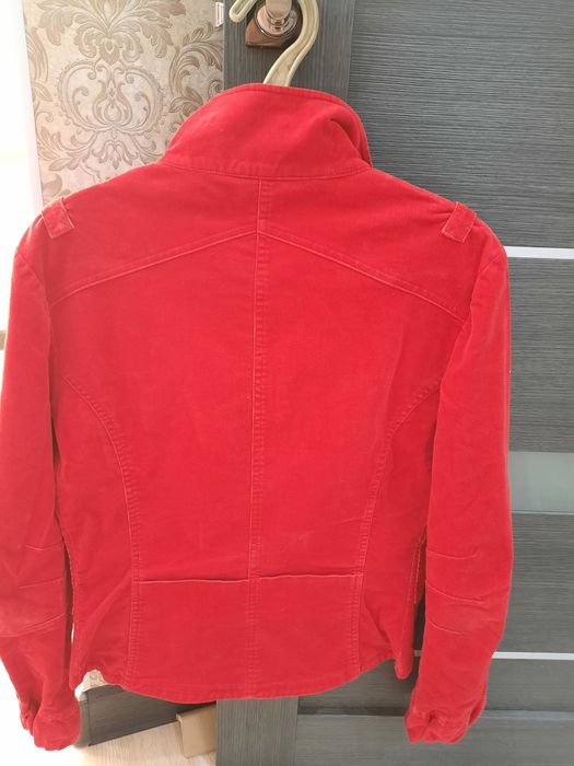 Куртка весенняя.