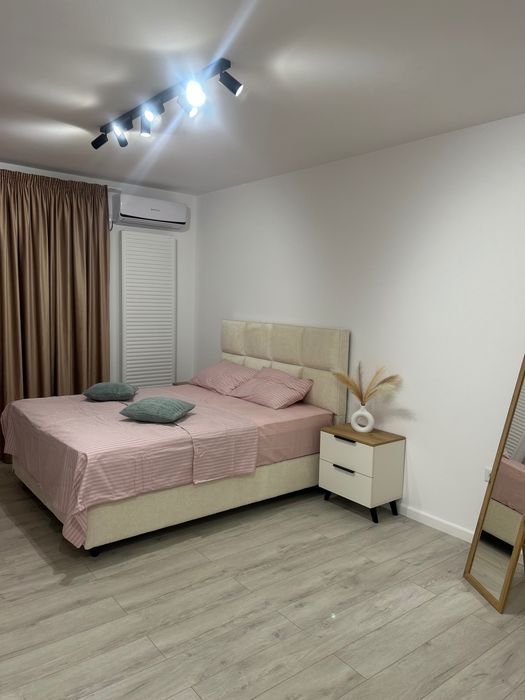 Garsonieră mobilată , balcon , bucătărie închisă , loc de parcare inclus , Diamantului Cristalului Scandinavia Lidl