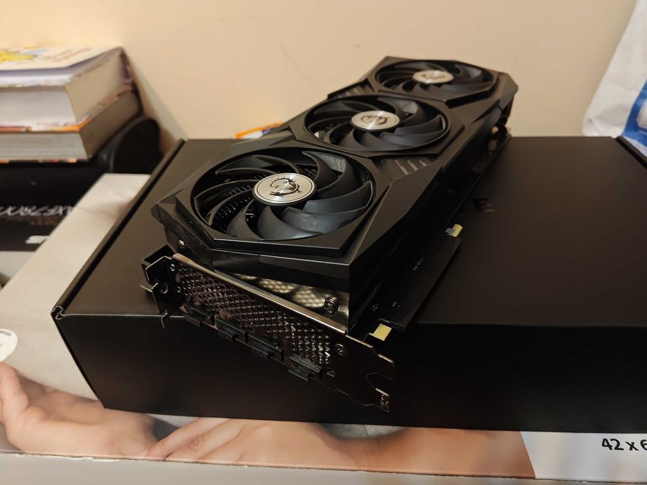 Placa Video GeForce® RTX™ 3080 GAMING Z TRIO LHR, 10GB GDDR6X, 320-bit