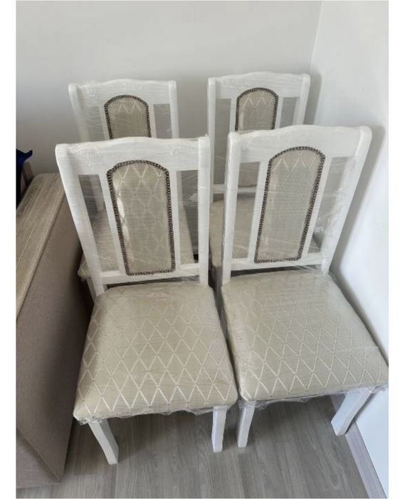 Стул 15 шт. Ақ түсте