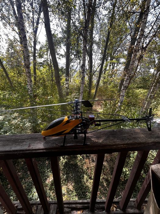 Радиоуправляемый вертолет