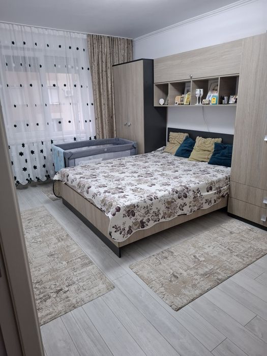 Vand Apartament 3 camere