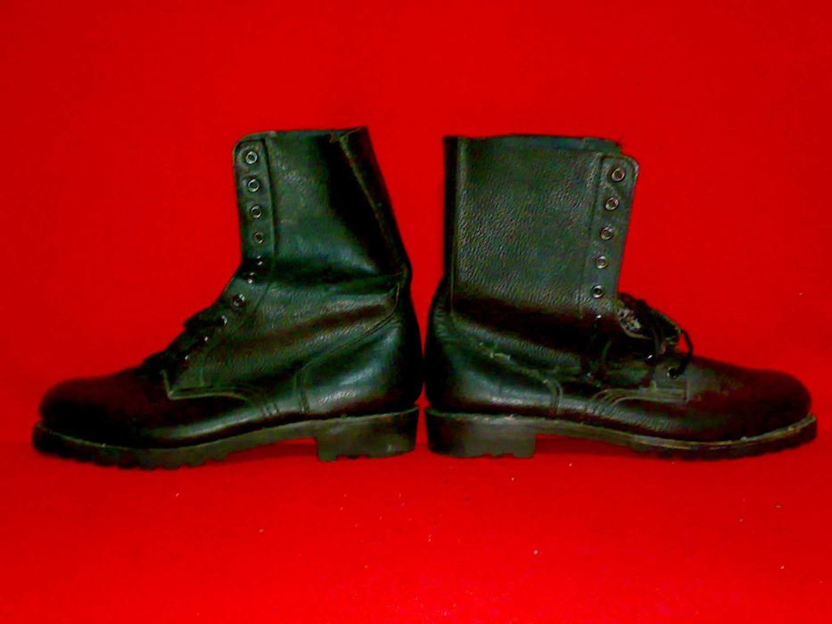 Bocanci de munte bărbătești mărimea 44