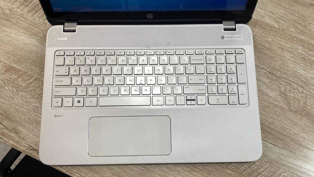 HP Envy m6 Notebook, AMD FX-7500 Radeon R7