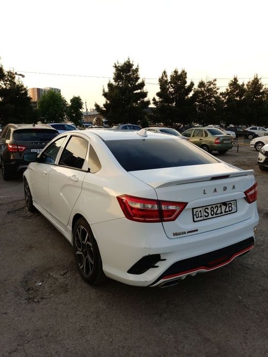 Автомобил сотилади