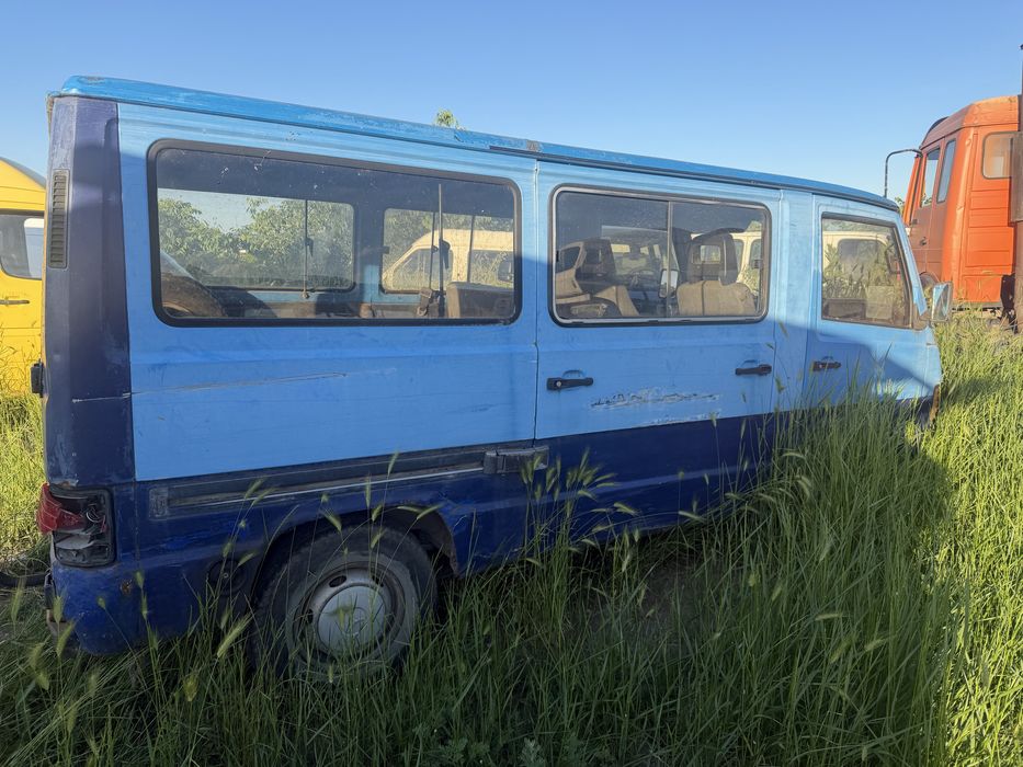 Mercedes-Benz MB100 2.4D на части