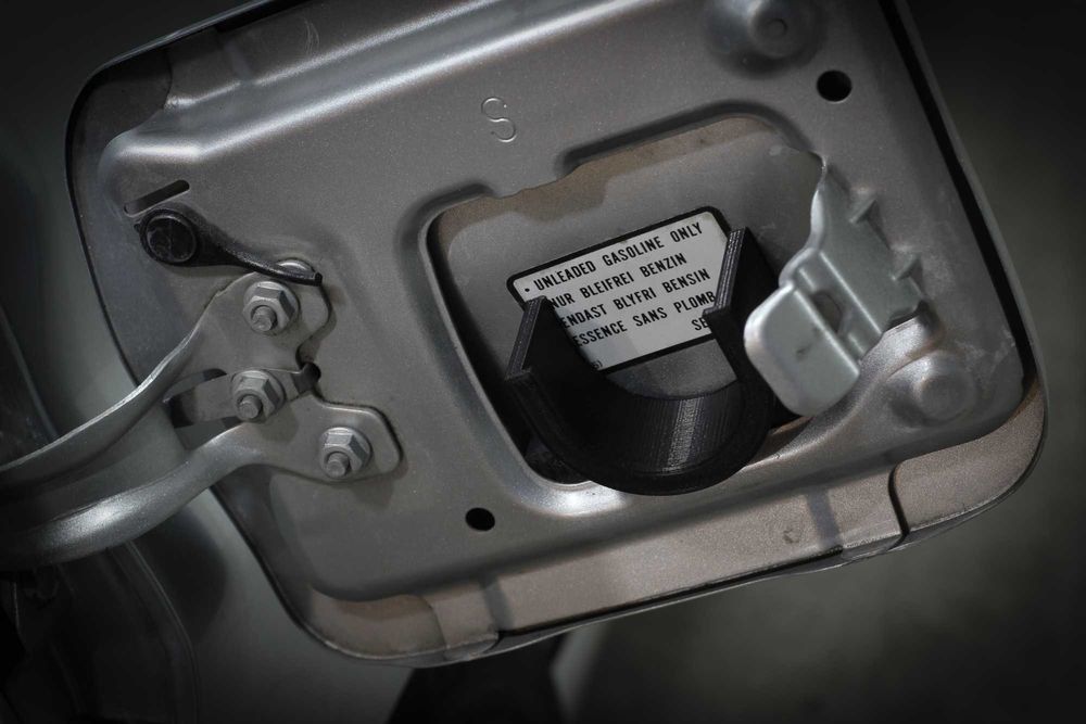 Комплект корда + държач за капачка резервоар за Subaru Impreza 00-07