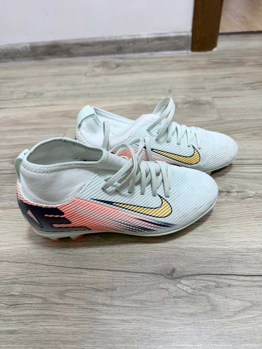 Детски стоножки и бутонки Nike - 35,5 номер