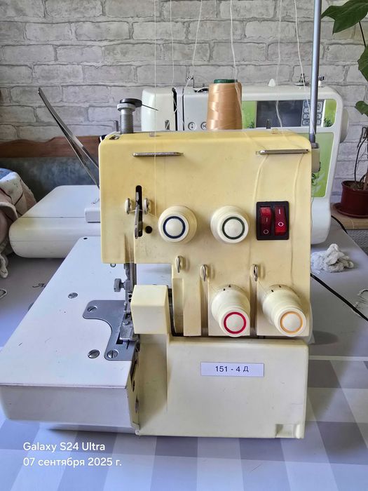 Продаётся оверлог.