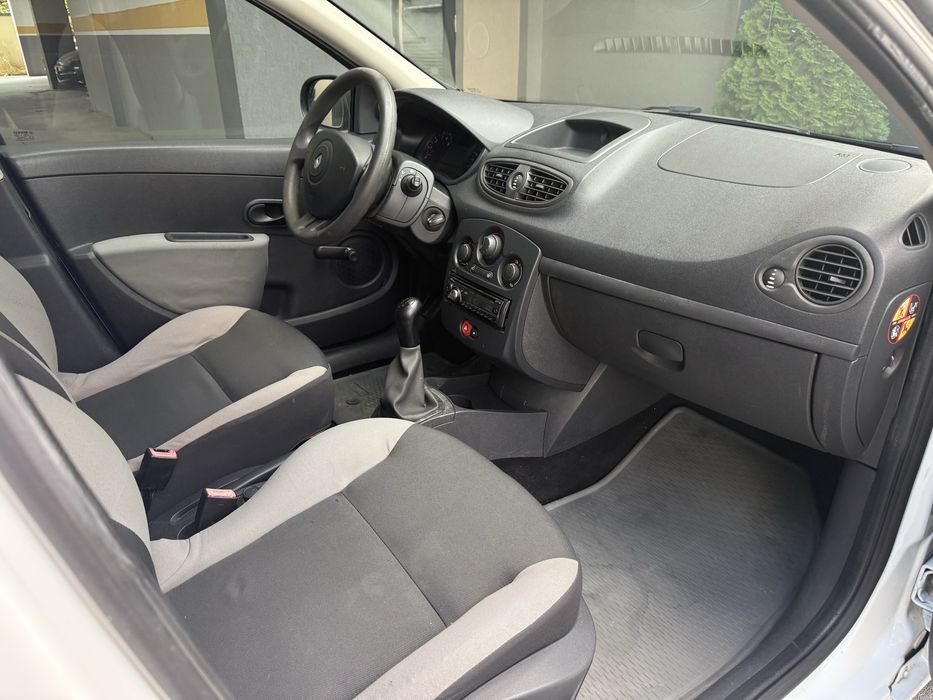 Renaul Clio 3 Intretinut Putin Rulat