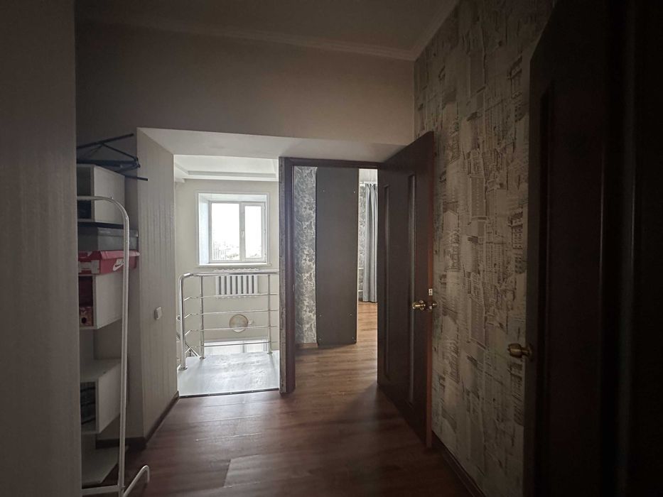 Продам 3 ком в центре 1987г