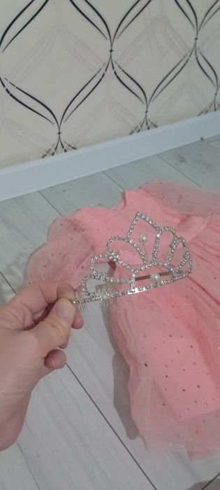 Детская платья. Корона. Бабочка.