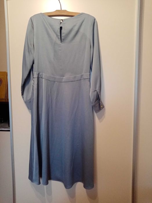 Продавам  официални черни рокли  и сива официална рокля