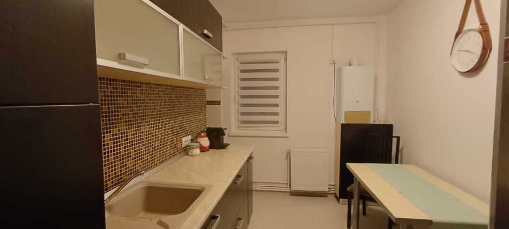 Vand/schimb apartament 3 camere decomandat -Turnisor