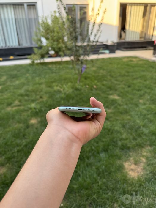 Iphone 11 xotira 128gb