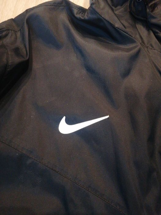 Ветровка на Nike размер л