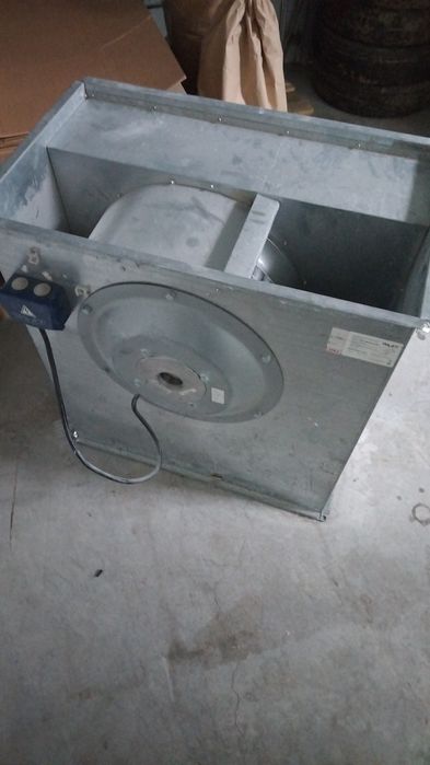 Прямоугольный канальный вентилятор