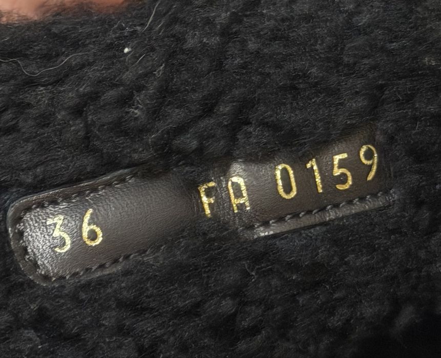 Louis vuitton time out оригинал
