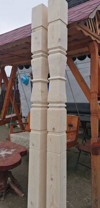 Stâlpi lemn sculptati