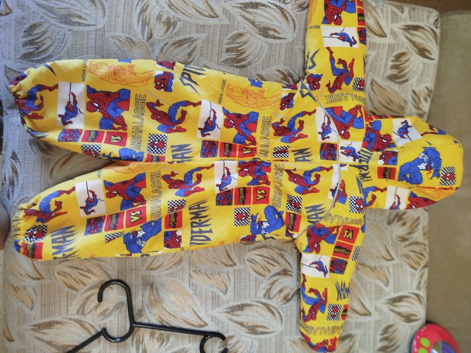 Продам весенний комбинезон