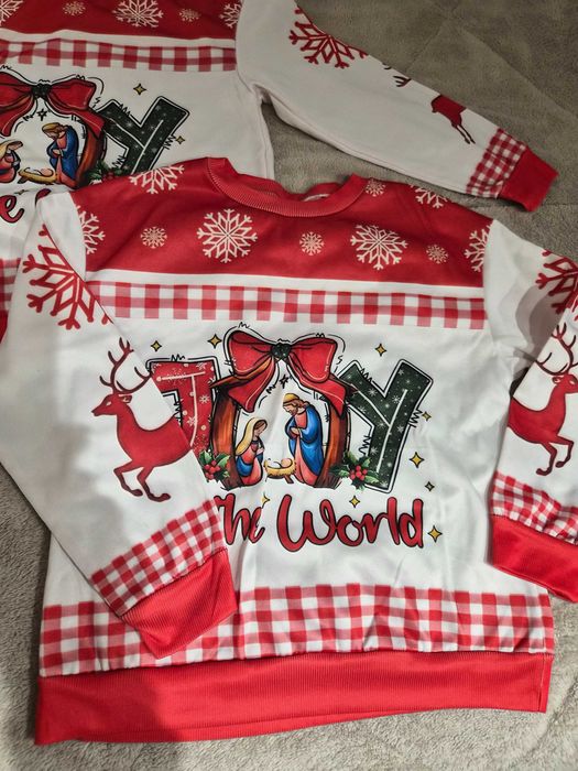 Продавам Коледни блузки за деца