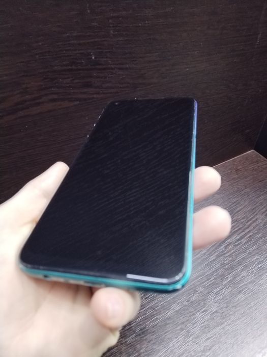 Oppo A72   4+4/128 в хорошем состоянии