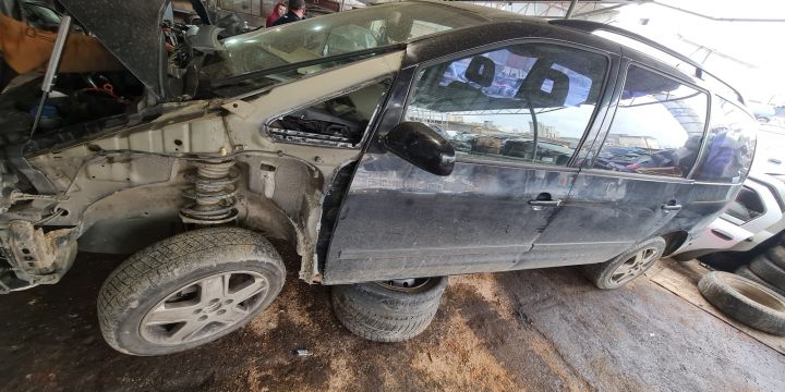 Bara fata Volkswagen VW Sharan prima generatie (facelift)
