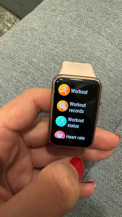 Продавам Huawei Watch Fit