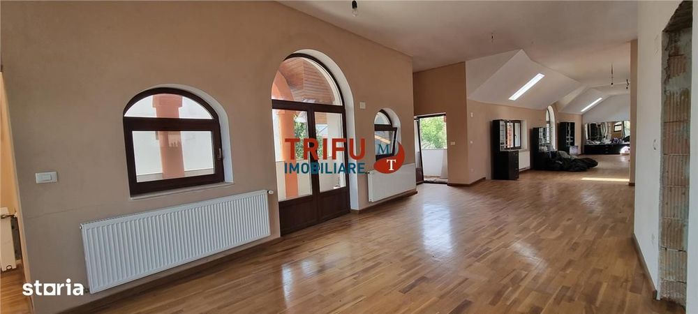 Casa 10 camere de inchiriat zona Centru cu piscina interioara