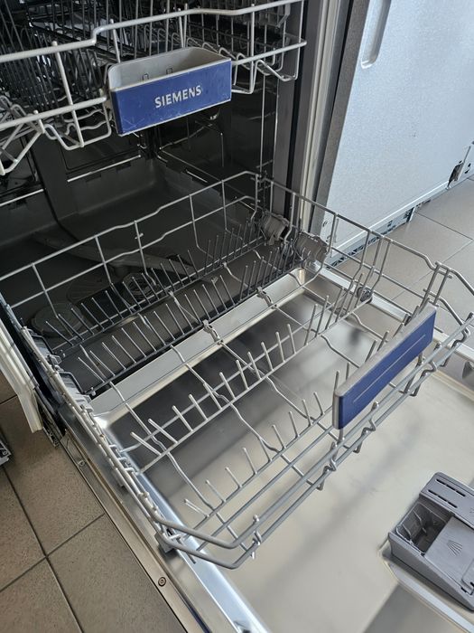 Съдомиялна за пълно вграждане SIEMENS