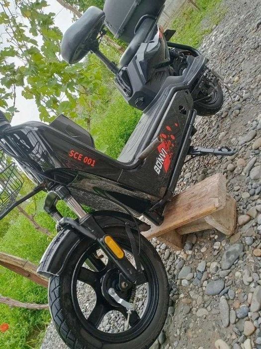 Elektr skuter BONVI SCE 001 — Juda qulay va arzon! Tejamkor ulov
